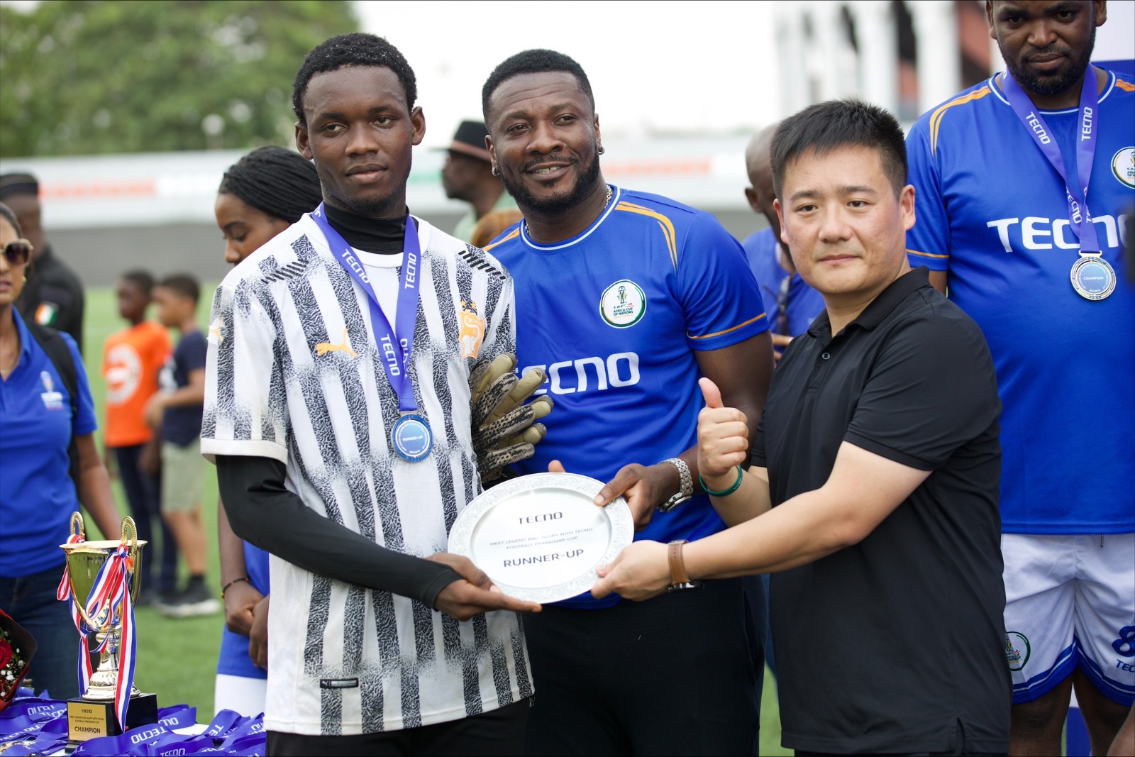 TECNO ravive la passion : Un match de bienfaisance pour éblouir les terrains de jeu des communautés Africaines